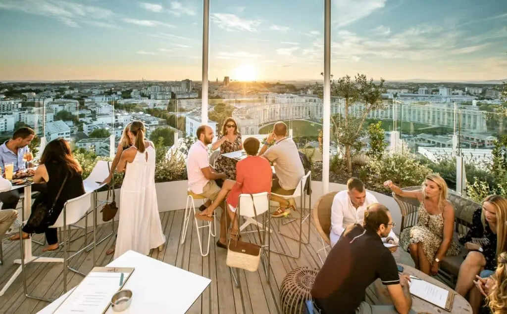 Rooftop-Montpellier-arbre-blanc