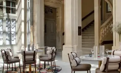 patio-cour-hotel-richer-de-belleval